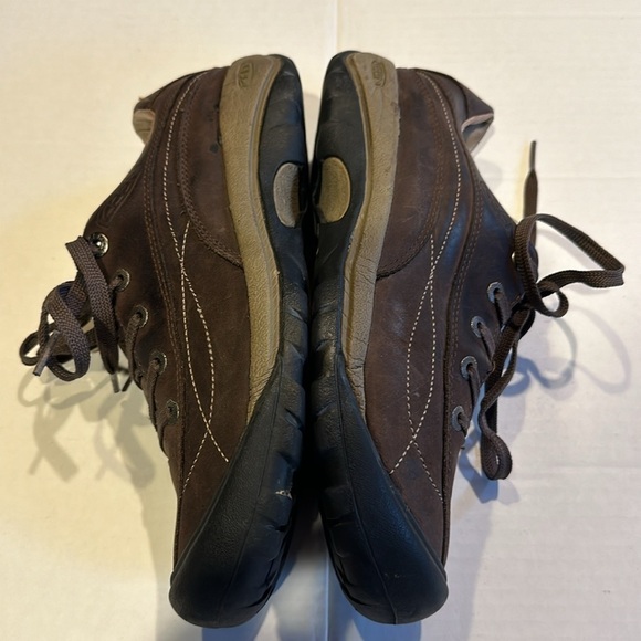 Keen leather brown Toyah lace up tennis shoes hiking that can be unisex size 8.5 - Picture 3 of 9